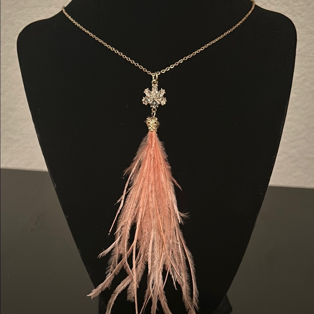 Elegant Gold and Pink Feather Pendant Necklace